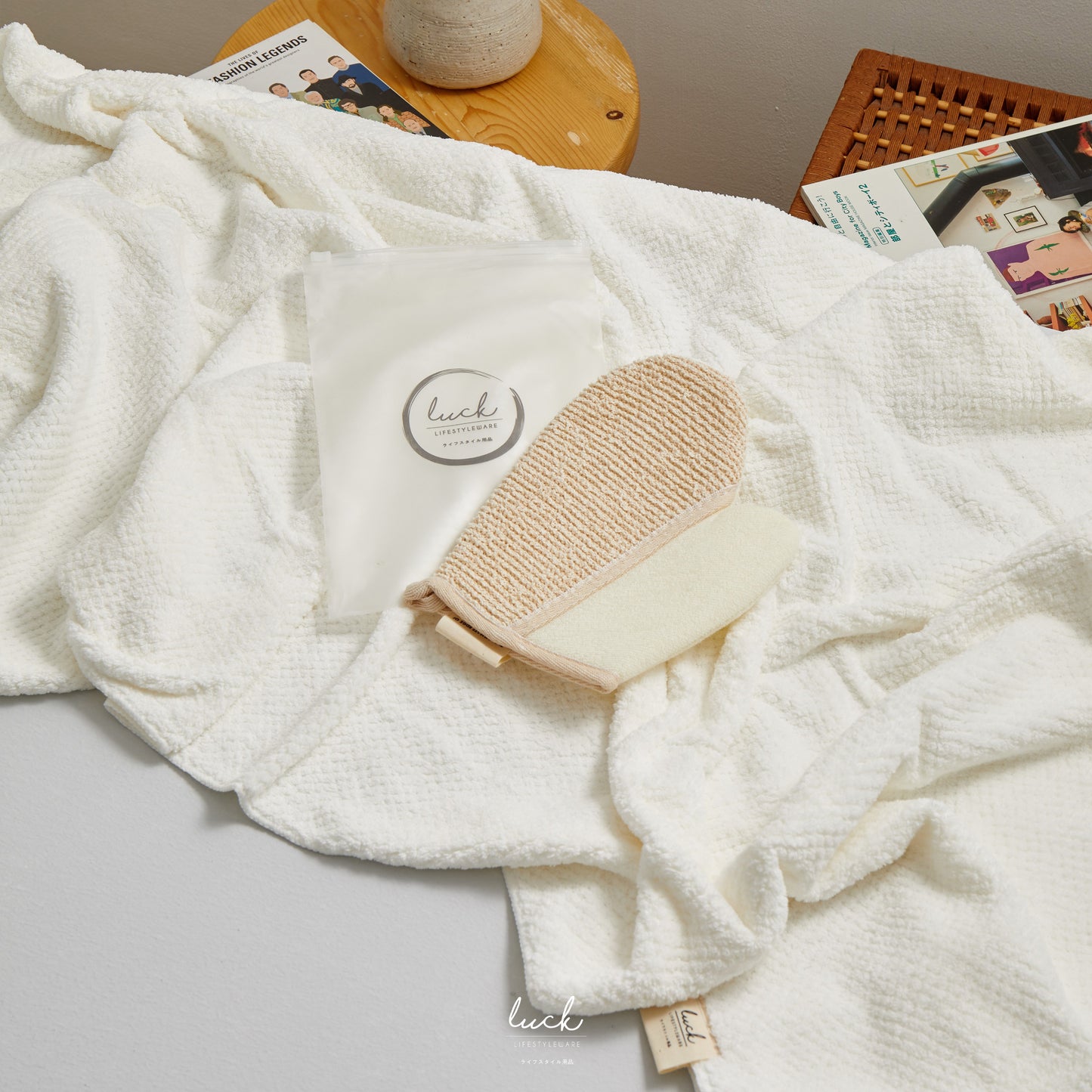ถุงมือสครับขัดผิว Exfoliating Mitt